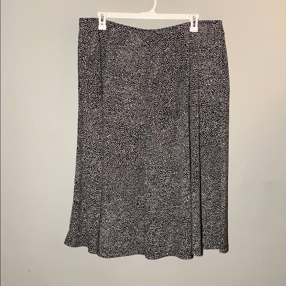 ✨SpRiNklE pattern skirt ✨